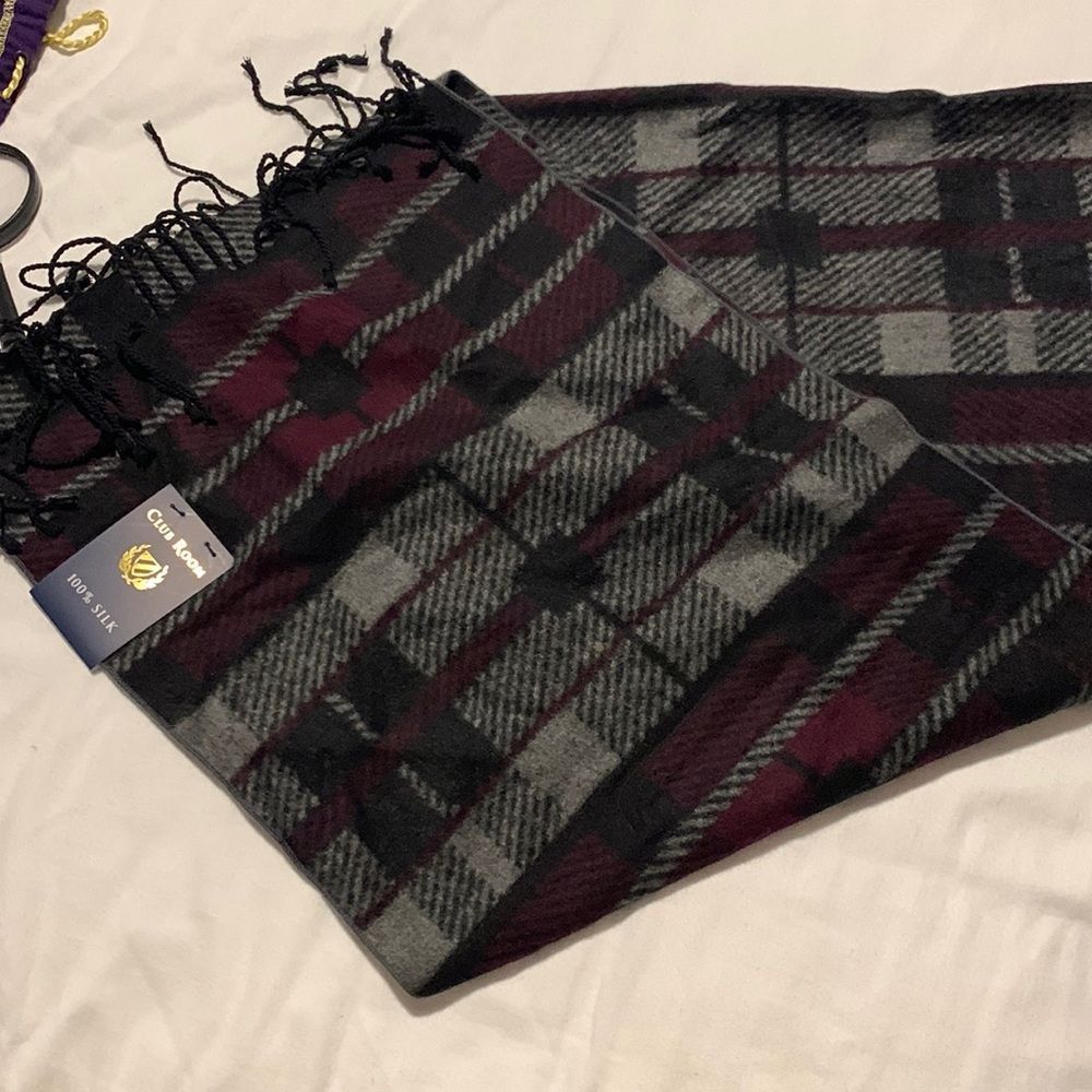 NWT Men’s Club Room Silk Scarf Size ~12*~40